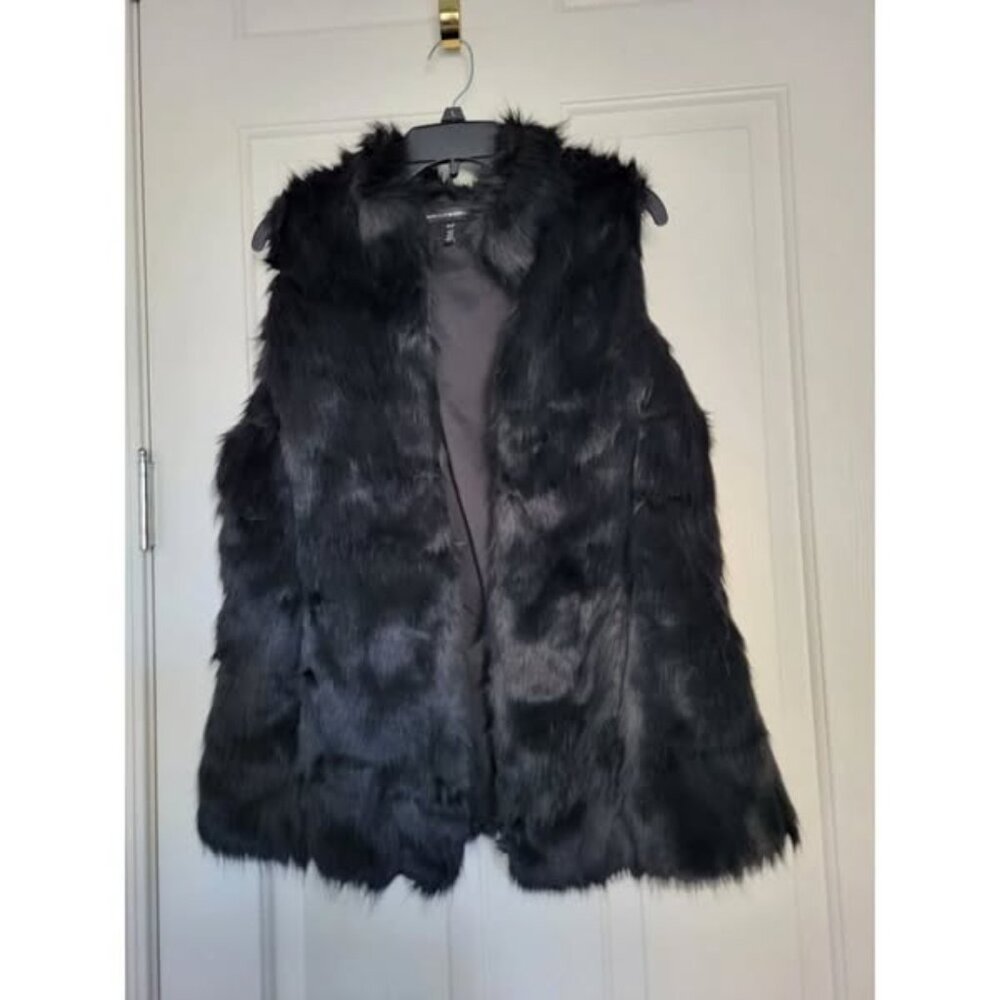 NWOT LUXURIOUS White House Black Market Black Faux Fur Vest Size XLP